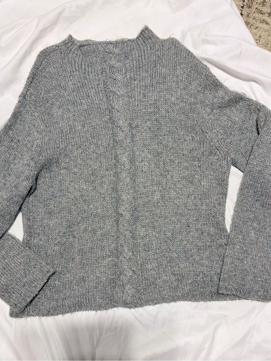 Norton Studio Sweaters - Soft Heather Grey Cable-Front Crew Sweater